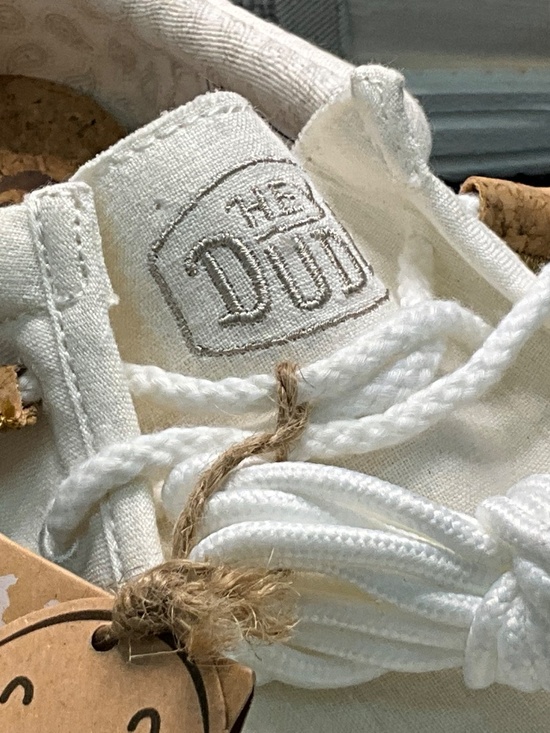 Hey Dude Natural Edition. Wally Break Stitch in Natural White. US Men’s 8/W10